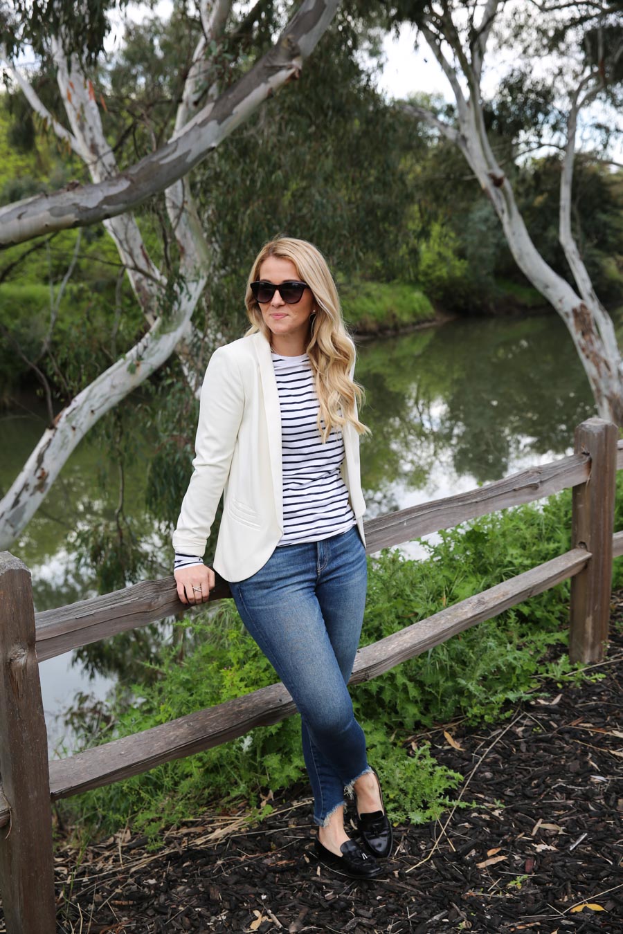 https://www.lucismorsels.com/wp-content/uploads/2018/04/What-to-Wear-in-Wine-Country-Striped-Shirt-Jeans-2.jpg