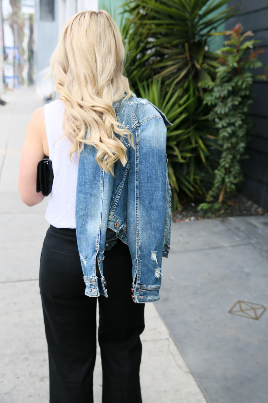 15 Boyfriend Jeans Outfits That Are In Trend Now  Styleoholic